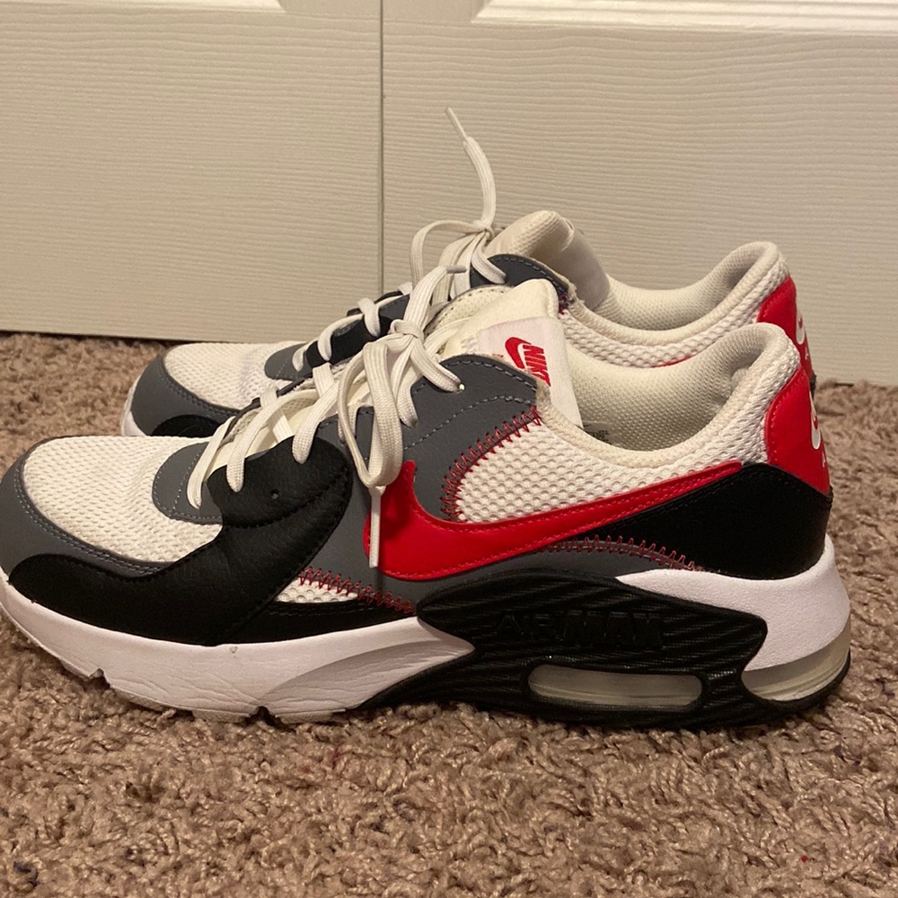 Women’s nike air max size 8